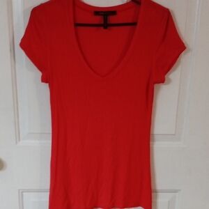 BCBGMaxAzria Bold Red Short Sleeve V-Neck Tee
